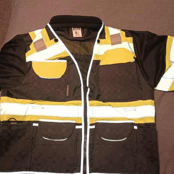 Designer worked vests - Picture 9 of 9